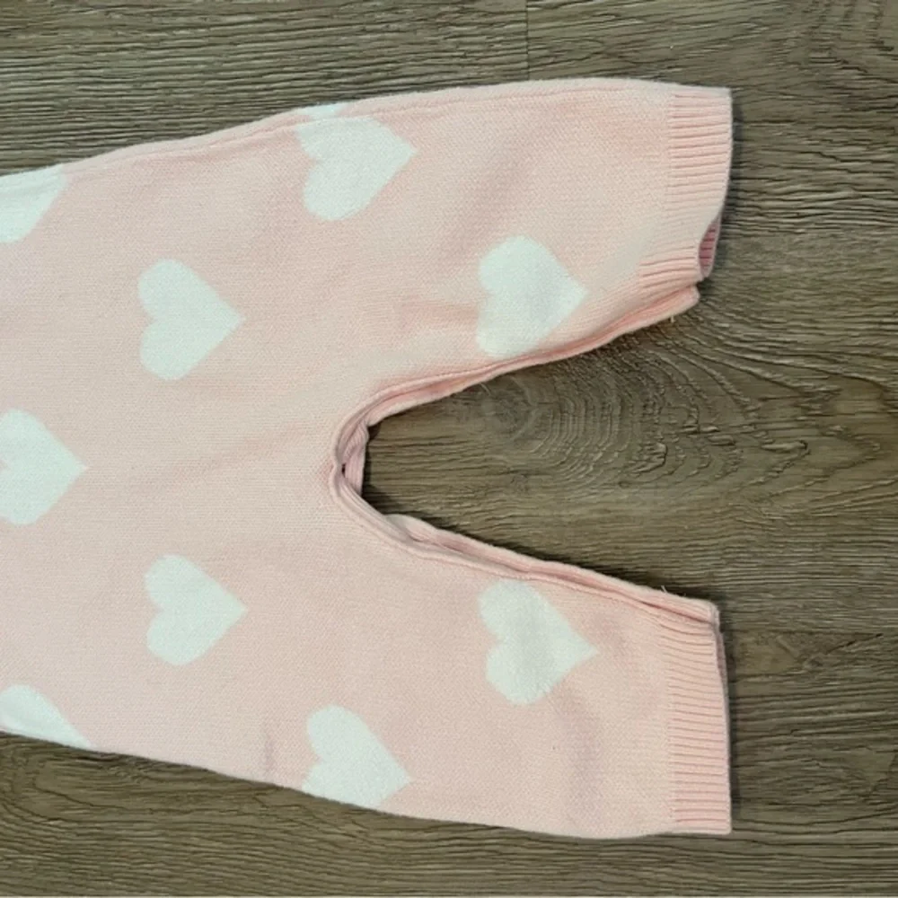 Good Lad Pink Knit Long Sleeve Heart Print Onesie Ruffle Valentines Size 6 Month
